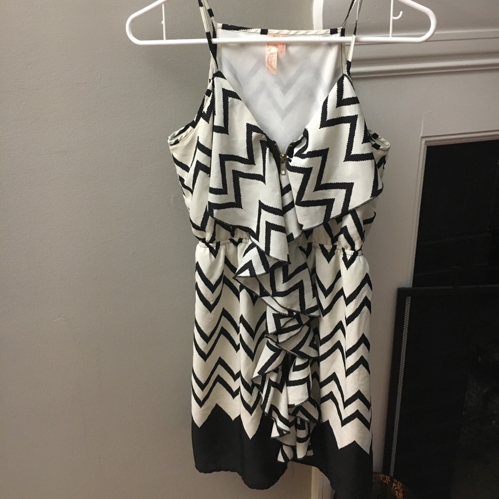 Women’s dress